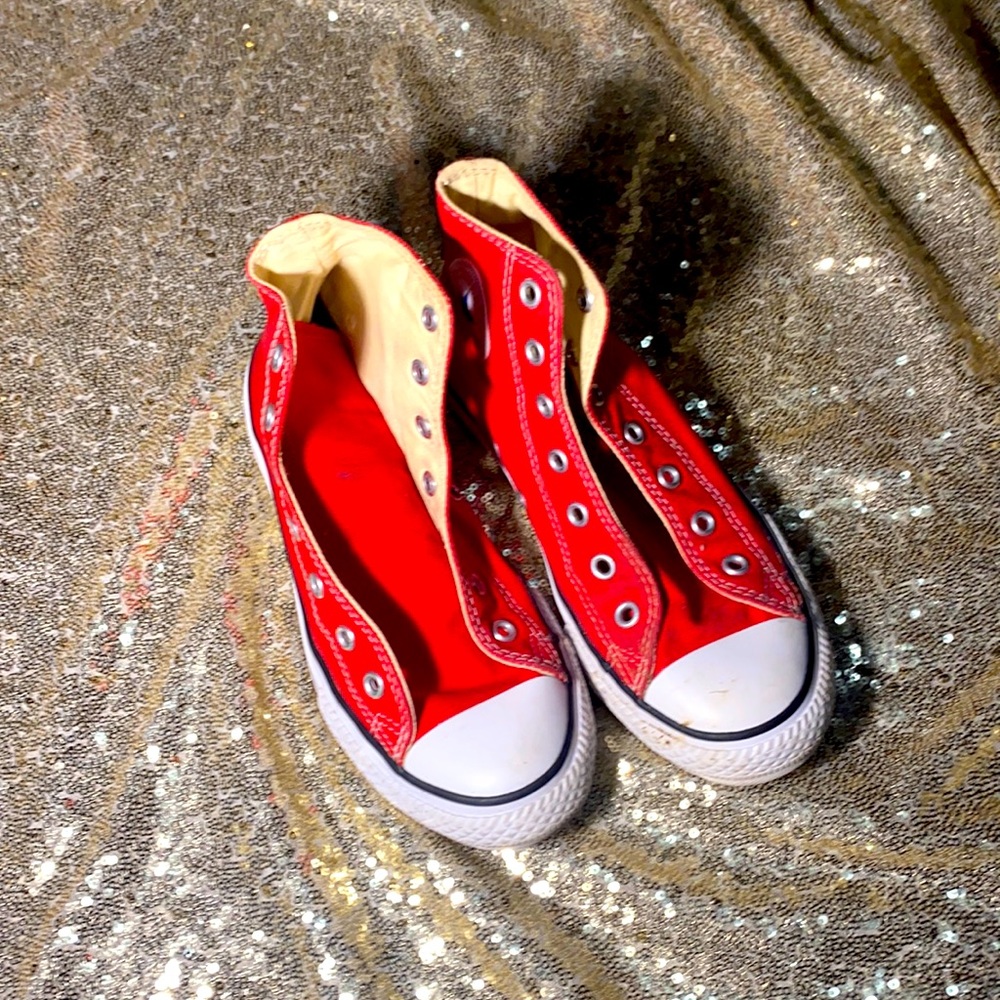 COPY - High top red converse